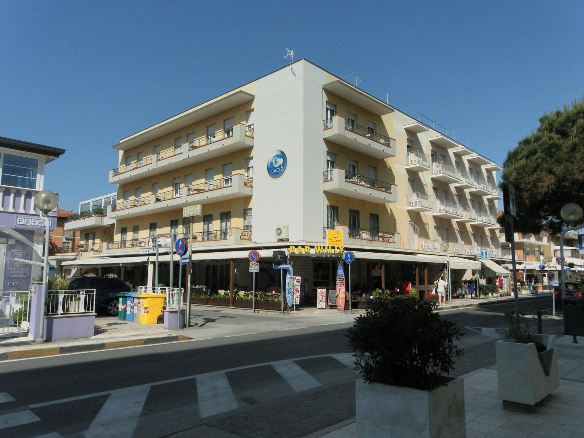 Hotel Cadiz Rímini Exterior foto